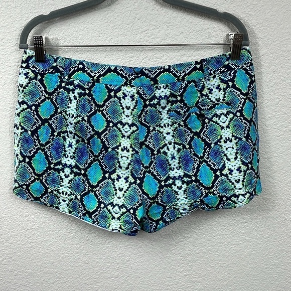 BCBGMaxAzria Phillipa Snake Skin Print Shorts Mini Daisy Duke Sz L - Picture 3 of 12